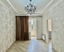Satılır Köhnə Tikili Azadlıq m., 7-ci mikrorayon, Binəqədi r. Satılır Köhnə Tikili Azadlıq m., 7-ci mikrorayon, Binəqədi r.