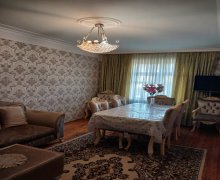Satılır Köhnə Tikili Neftçilər m., Bakıxanov qəs., Sabunçu r. Satılır Köhnə Tikili Neftçilər m., Bakıxanov qəs., Sabunçu r.