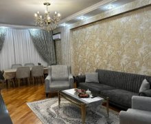 Satılır Köhnə Tikili Memar Əcəmi m., 3-cü mikrorayon, Nəsimi r.