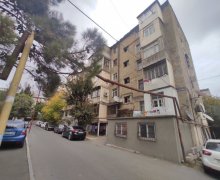 Satılır Köhnə Tikili İnşaatçılar m., Yasamal qəs., Yasamal r.