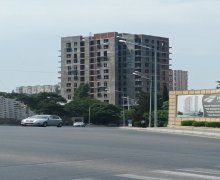 Satılır Yeni Tikili Qaraçuxur qəs., Suraxanı r.