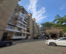 Satılır Köhnə Tikili Bakıxanov qəs., Sabunçu r. Satılır Köhnə Tikili Bakıxanov qəs., Sabunçu r.