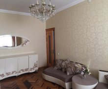 Satılır Köhnə Tikili Azadlıq m., 8-ci mikrorayon, Binəqədi r.