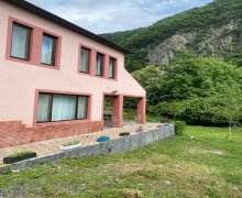 Kirayə (günlük) Həyət evi/villa Qax ş. Kirayə (günlük) Həyət evi/villa Qax ş.