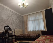 Satılır Köhnə Tikili Neftçilər m., 8-ci kilometr, Nizami r. Satılır Köhnə Tikili Neftçilər m., 8-ci kilometr, Nizami r.