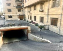 Satılır Qaraj Elmlər akademiyası m., Yasamal r.