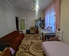 qara qarayevde satilan evler Qara Qarayev m., Nizami r.