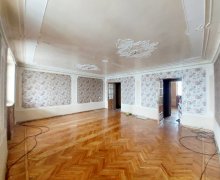 qara qarayevde satilan evler Qara Qarayev m., Nizami r.