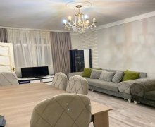 Satılır Köhnə Tikili Elmlər akademiyası m., Yasamal r.