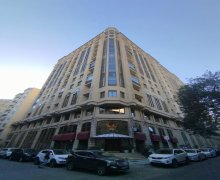 iceri seherde evlerin qiymeti İçərişəhər m., Səbail r.