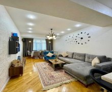 Satılır Yeni Tikili Azadlıq m., 8-ci mikrorayon, Binəqədi r.