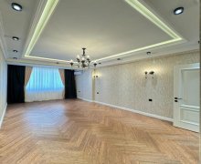 Satılır Yeni Tikili Elmlər akademiyası m., Yasamal r.