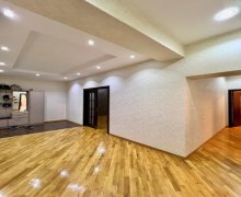 Satılır Yeni Tikili İnşaatçılar m., Yeni Yasamal qəs., Yasamal r.