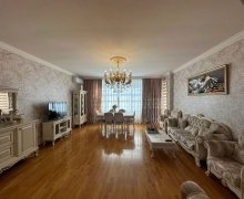 4 otaqli yeni tikili 8 Noyabr m., Nəsimi r.