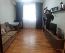 Satılır Köhnə Tikili Memar Əcəmi m., 9-cu mikrorayon, Binəqədi r.