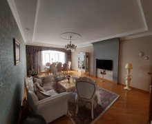 Satılır Yeni Tikili Memar Əcəmi m., 3-cü mikrorayon, Nəsimi r.