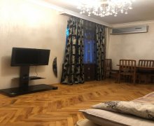 Kirayə (aylıq) Köhnə Tikili Elmlər akademiyası m., Yasamal r.