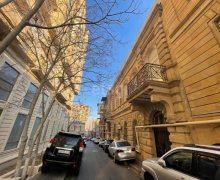 iceri seherde evlerin qiymeti İçərişəhər m., Səbail r.