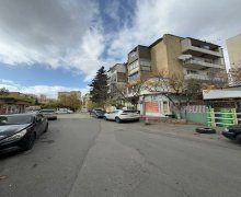 Satılır Köhnə Tikili Elmlər akademiyası m., Yasamal r.