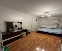 Satılır Köhnə Tikili İnşaatçılar m., Yeni Yasamal qəs., Yasamal r.