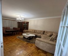 Satılır Köhnə Tikili İnşaatçılar m., Yeni Yasamal qəs., Yasamal r.