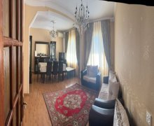 Satılır Köhnə Tikili Azadlıq m., 8-ci mikrorayon, Binəqədi r.