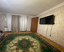 Satılır Köhnə Tikili İnşaatçılar m., Yasamal qəs., Yasamal r.