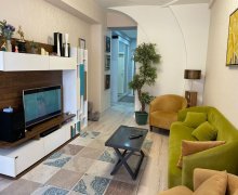 Satılır Yeni Tikili Elmlər akademiyası m., Yasamal r.