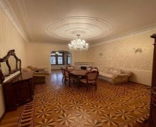 Satılır Köhnə Tikili Elmlər akademiyası m., Yasamal r.