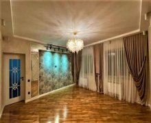 Satılır Yeni Tikili Xalqlar dostluğu m., 8-ci kilometr, Nizami r.