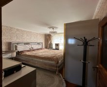 Satılır Köhnə Tikili Xalqlar dostluğu m., 8-ci kilometr, Nizami r.