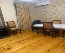 Satılır Yeni Tikili Elmlər akademiyası m., Yasamal r.