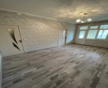 Satılır Köhnə Tikili Azadlıq m., 7-ci mikrorayon, Binəqədi r.