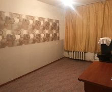 Satılır Köhnə Tikili Azadlıq m., 8-ci mikrorayon, Binəqədi r.