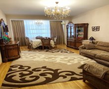 bakida 3 otaqli evlerin qiymeti Neftçilər m., Nizami r.