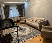 Satılır Yeni Tikili 8-ci mikrorayon, Binəqədi r.