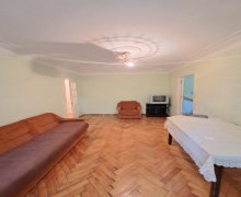 Satılır Köhnə Tikili Elmlər akademiyası m., Yasamal qəs., Yasamal r.