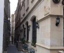 iceri seherde aylıq kiraye evler İçərişəhər m., Səbail r. iceri seherde aylıq kiraye evler İçərişəhər m., Səbail r.