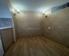 Satılır Köhnə Tikili Nizami m., Yasamal qəs., Yasamal r.