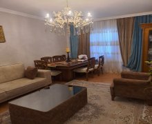 Satılır Köhnə Tikili Azadlıq m., 8-ci mikrorayon, Binəqədi r. Satılır Köhnə Tikili Azadlıq m., 8-ci mikrorayon, Binəqədi r.