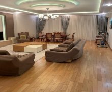 Satılır Yeni Tikili Elmlər akademiyası m., Yasamal r.