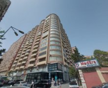 Satılır Yeni Tikili Gənclik m., 8-ci mikrorayon, Binəqədi r.