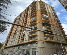 Satılır Yeni Tikili Azadlıq m., 6-cı mikrorayon, Binəqədi r.