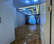 Satılır Yeni Tikili 8-ci mikrorayon, Binəqədi r.