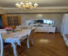 Satılır Köhnə Tikili Azadlıq m., 8-ci mikrorayon, Binəqədi r.
