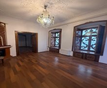 Kirayə (aylıq) Köhnə Tikili İçərişəhər m., Səbail r.