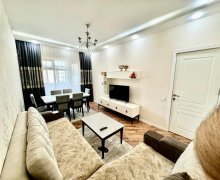 Satılır Köhnə Tikili Neftçilər m., Köhnə Günəşli qəs., Xətai r.