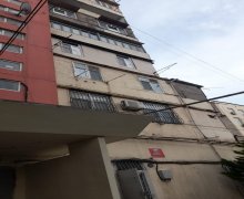 Satılır Köhnə Tikili Azadlıq m., 8-ci mikrorayon, Binəqədi r.