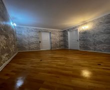 Satılır Köhnə Tikili Elmlər akademiyası m., Yasamal r.