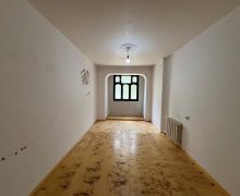 Satılır Köhnə Tikili Qaraçuxur qəs., Suraxanı r.